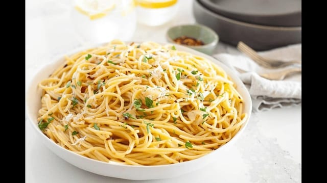 Pasta Garlic & Oil.